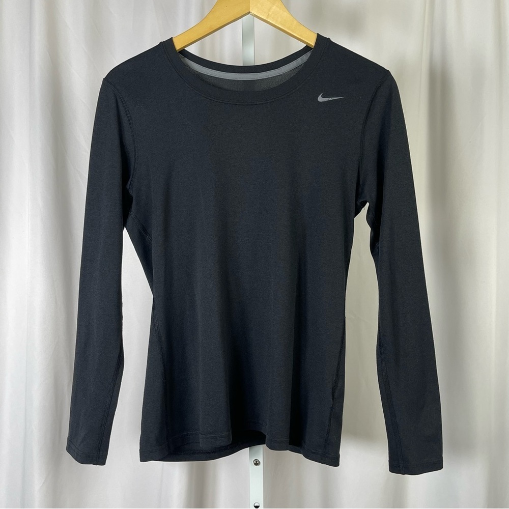 Nike Dri Fit Small Swoosh Long Sleeve Active Running Workout Track Fitness Shirt